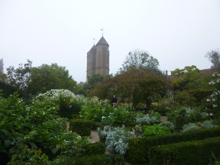 The Elizabethan tower at Sissinghurst from the 'White Garden'